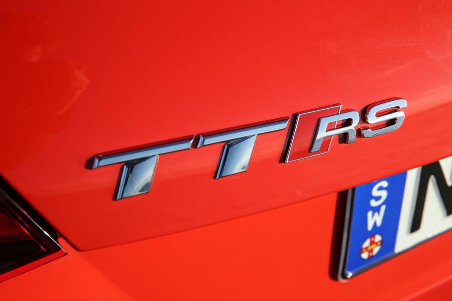 Логотип Audi TT RS Coupe (8S) 2017 года  (AU) (фото 28 из 40)
